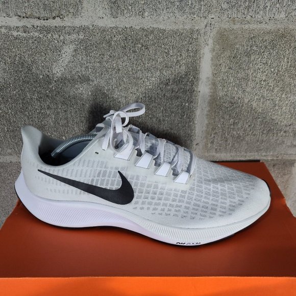 Nike White and Gray Athletic Shoes - Picture 2 of 12